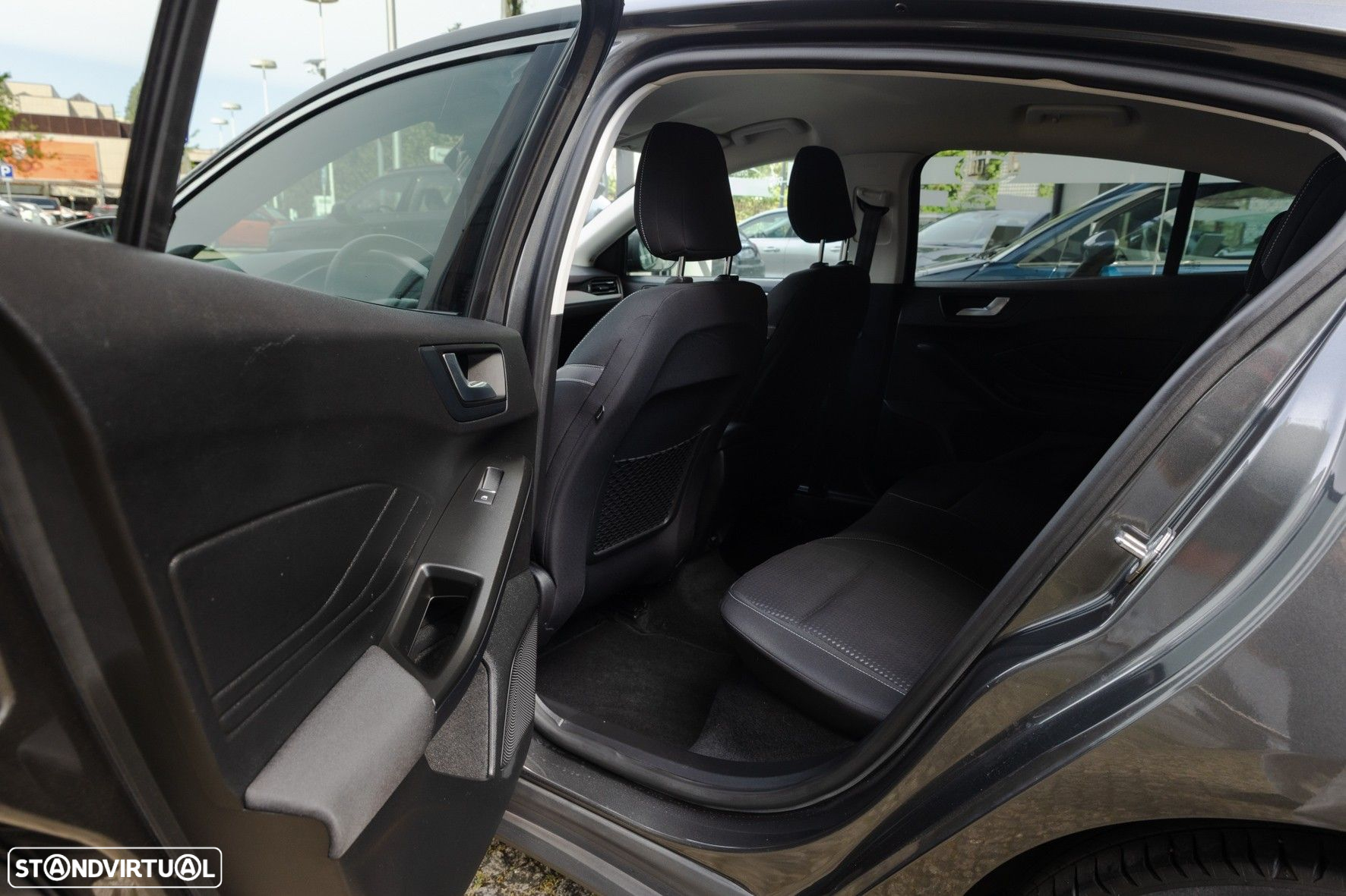 Ford Focus 1.5 TDCi EcoBlue Business - 16