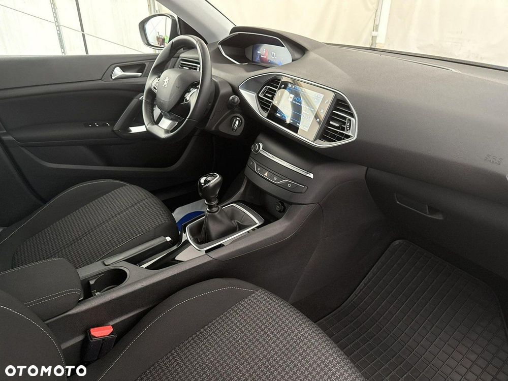 Peugeot 308 - 22