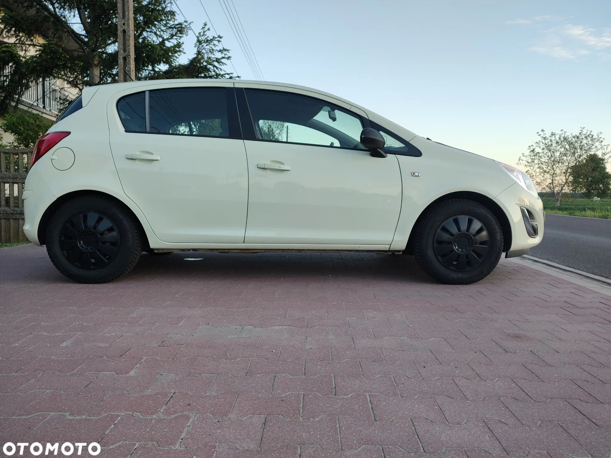 Opel Corsa 1.2 16V Enjoy - 17