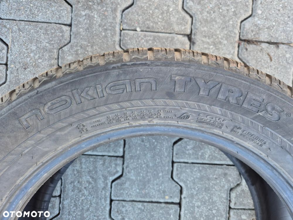 OPONY ZIMOWE NOKIAN 225/60 R18 - 8