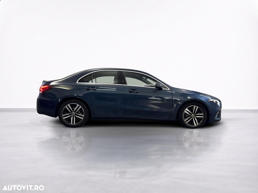 Mercedes-Benz A 200 Sedan 7G-DCT - 7