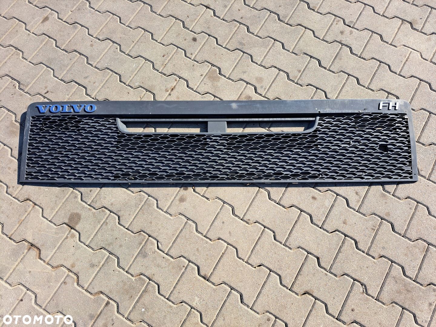 ATRAPA GRILL MASKA KRATKA CHŁODNICY PRZÓD VOLVO FH 4 - 1