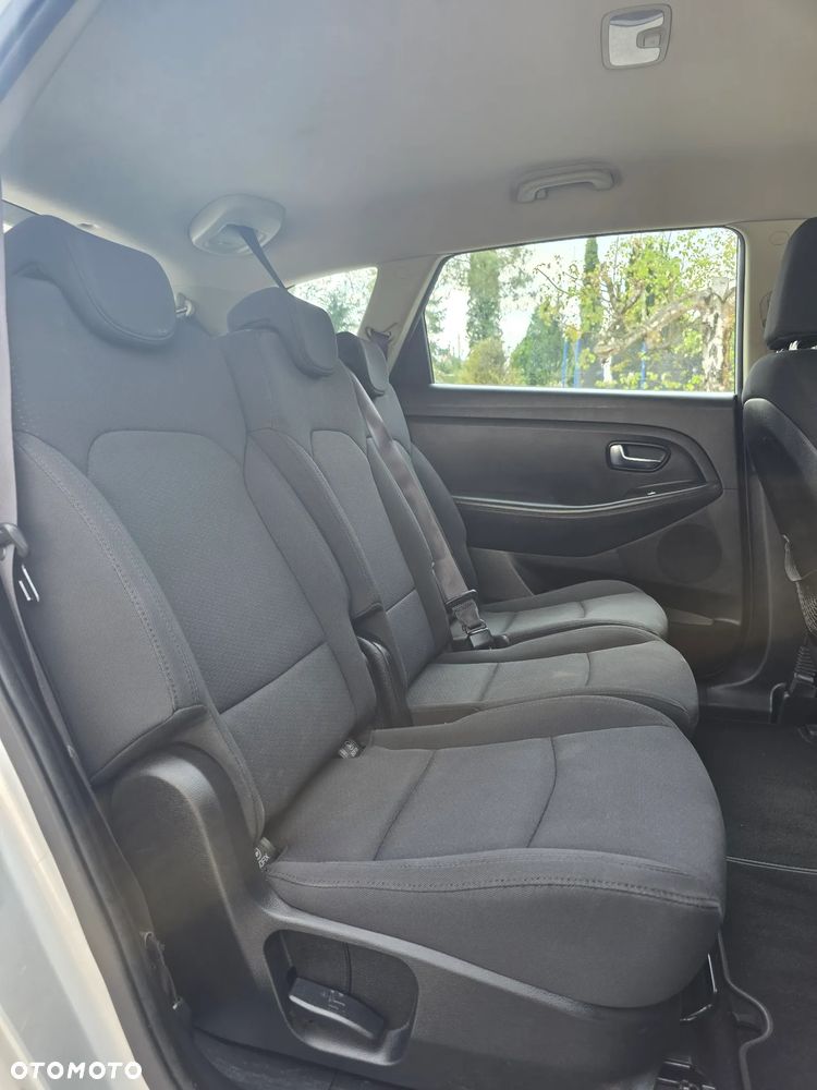 Kia Carens 1.6 GDI Edition 7 - 26