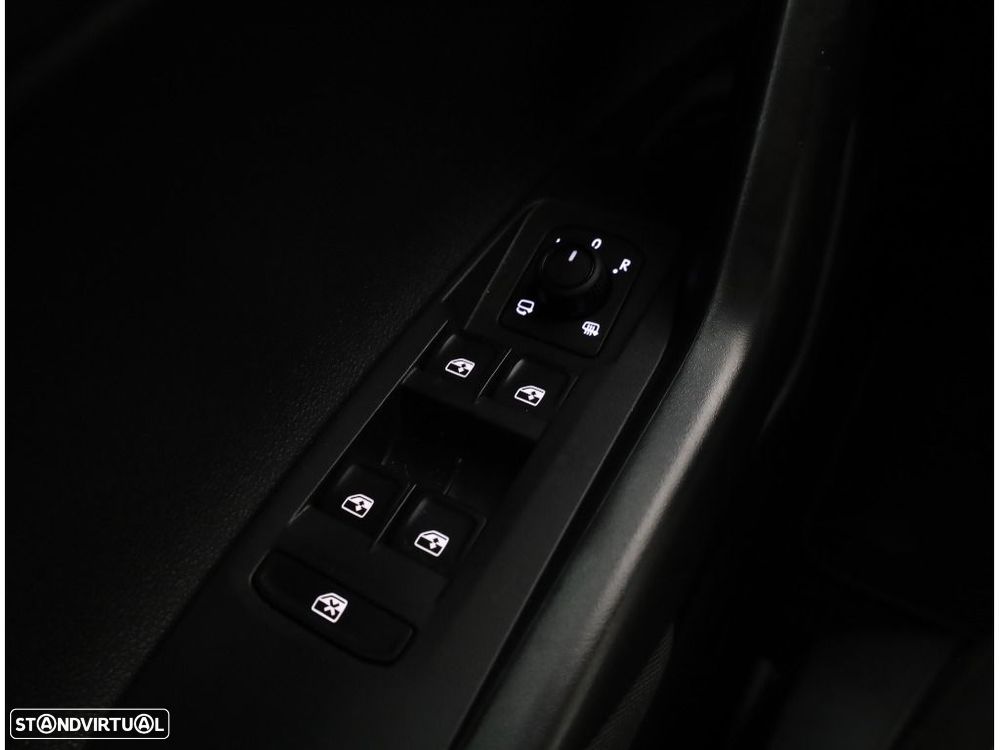 VW Taigo 1.0 TSI Urban DSG - 30