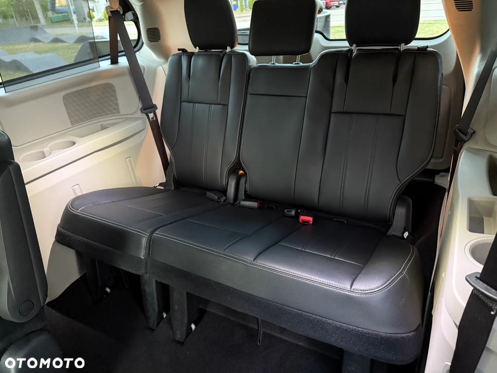 Chrysler Town & Country 3.6 Touring - 22
