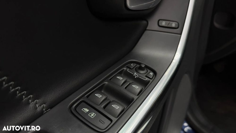 Volvo XC 60 D3 Aut. Ocean Race - 25