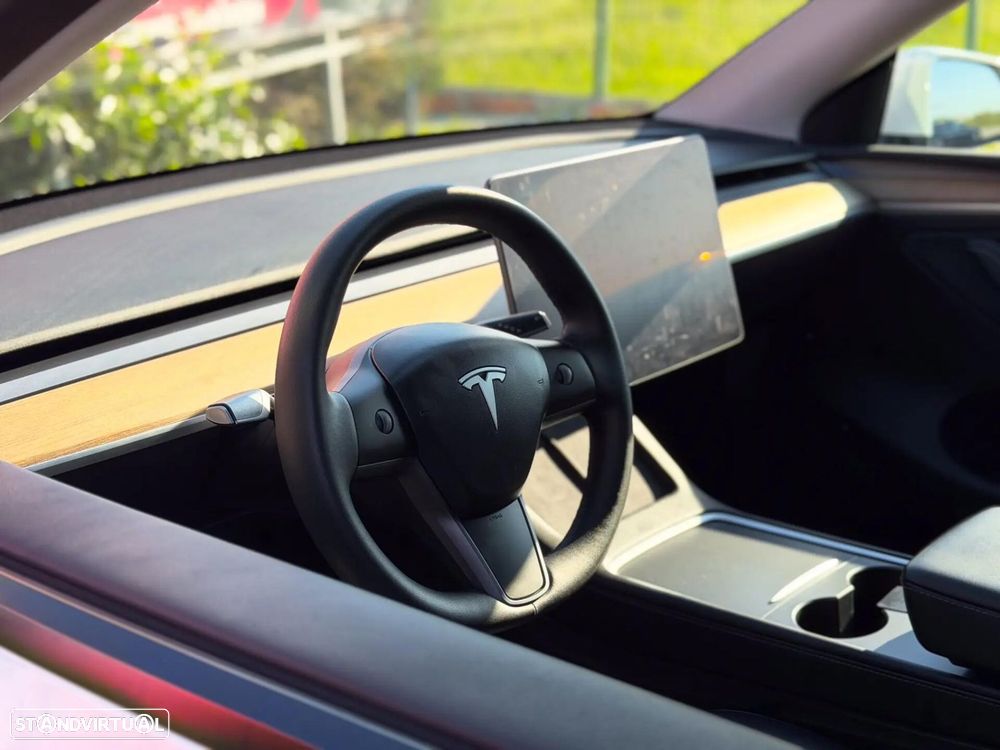 Tesla Model Y Performance Tração Integral - 22