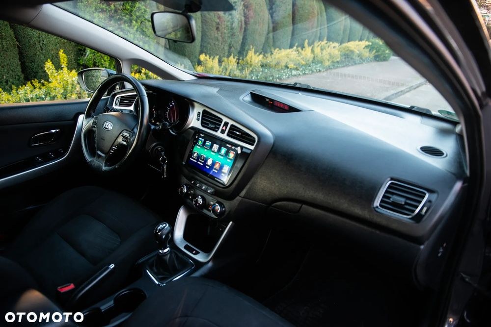 Kia Ceed - 37