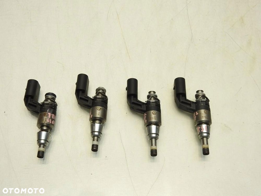 WTRYSK WTRYSKI VW TOURAN 1T3 LIFT 1.4 TSI 03C906036J - 2
