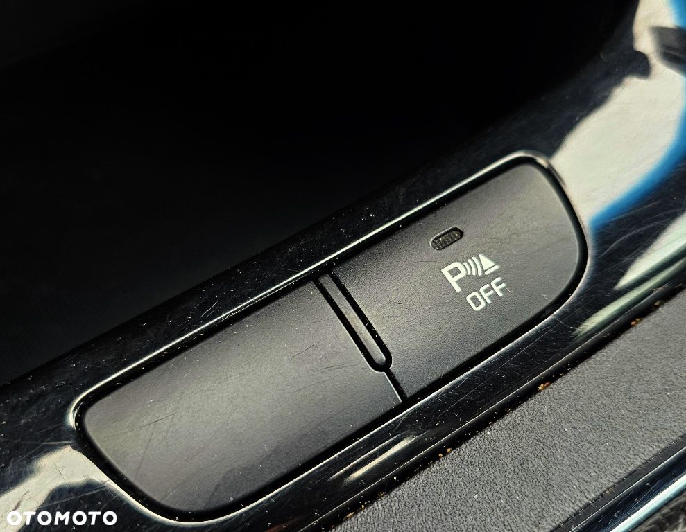 Kia Ceed 1.6 CRDi 128 Platinum Edition - 28