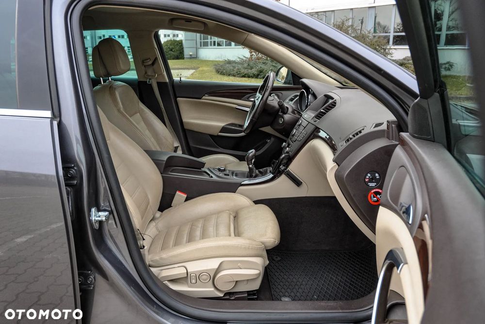 Opel Insignia - 11