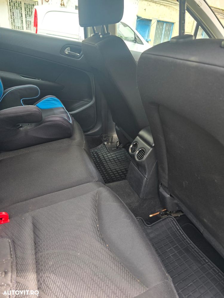 Peugeot 308 1.6 HDI FAP Active - 10