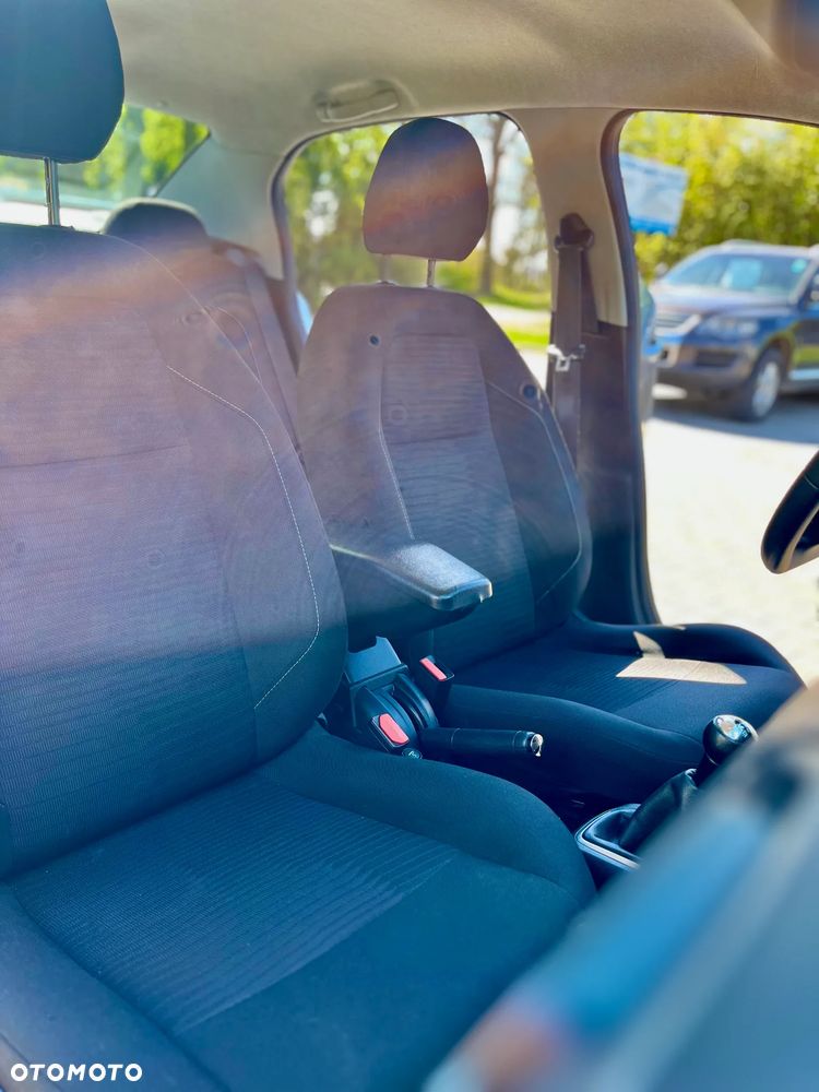 Peugeot 301 1.6 VTi Active - 11