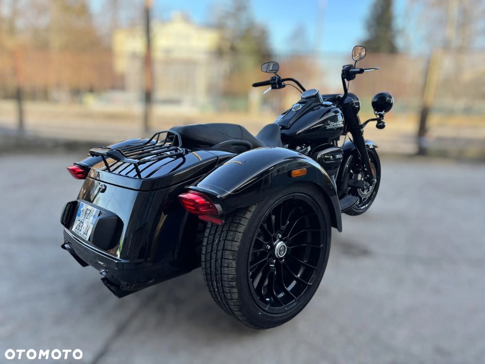 Harley-Davidson Trike Freewheeler - 3