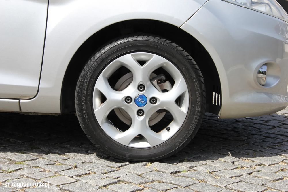 Ford Fiesta 1.25 Titanium - 19