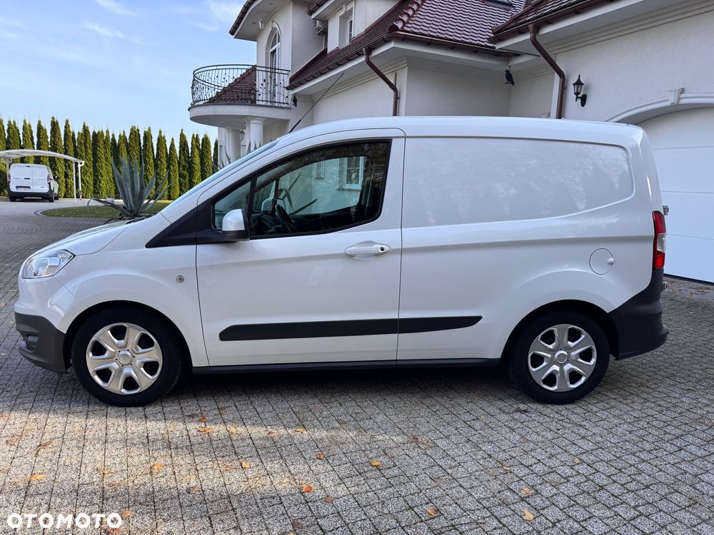 Ford Transit Courier - 2