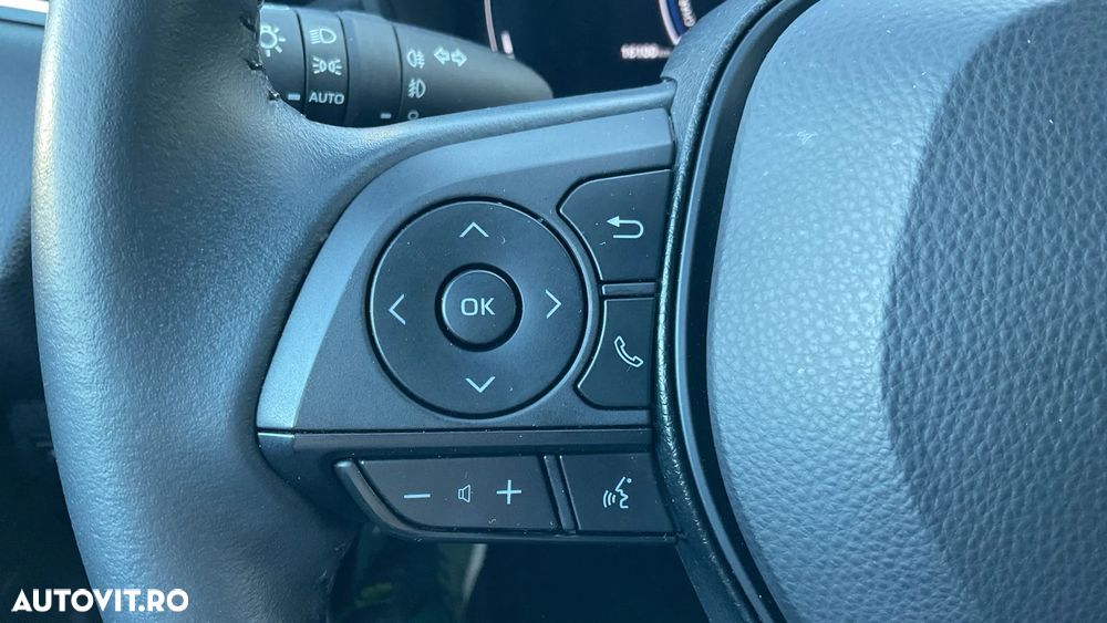 Toyota Corolla 1.8 HSD Eco - 27