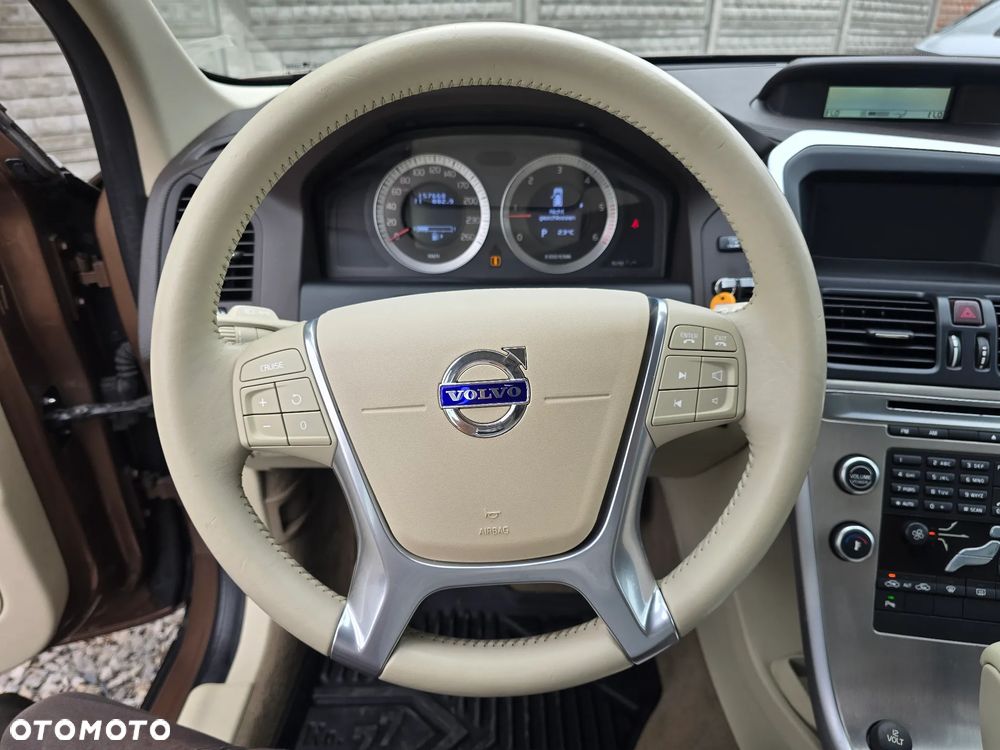 Volvo XC 60 2.4D Kinetic - 26