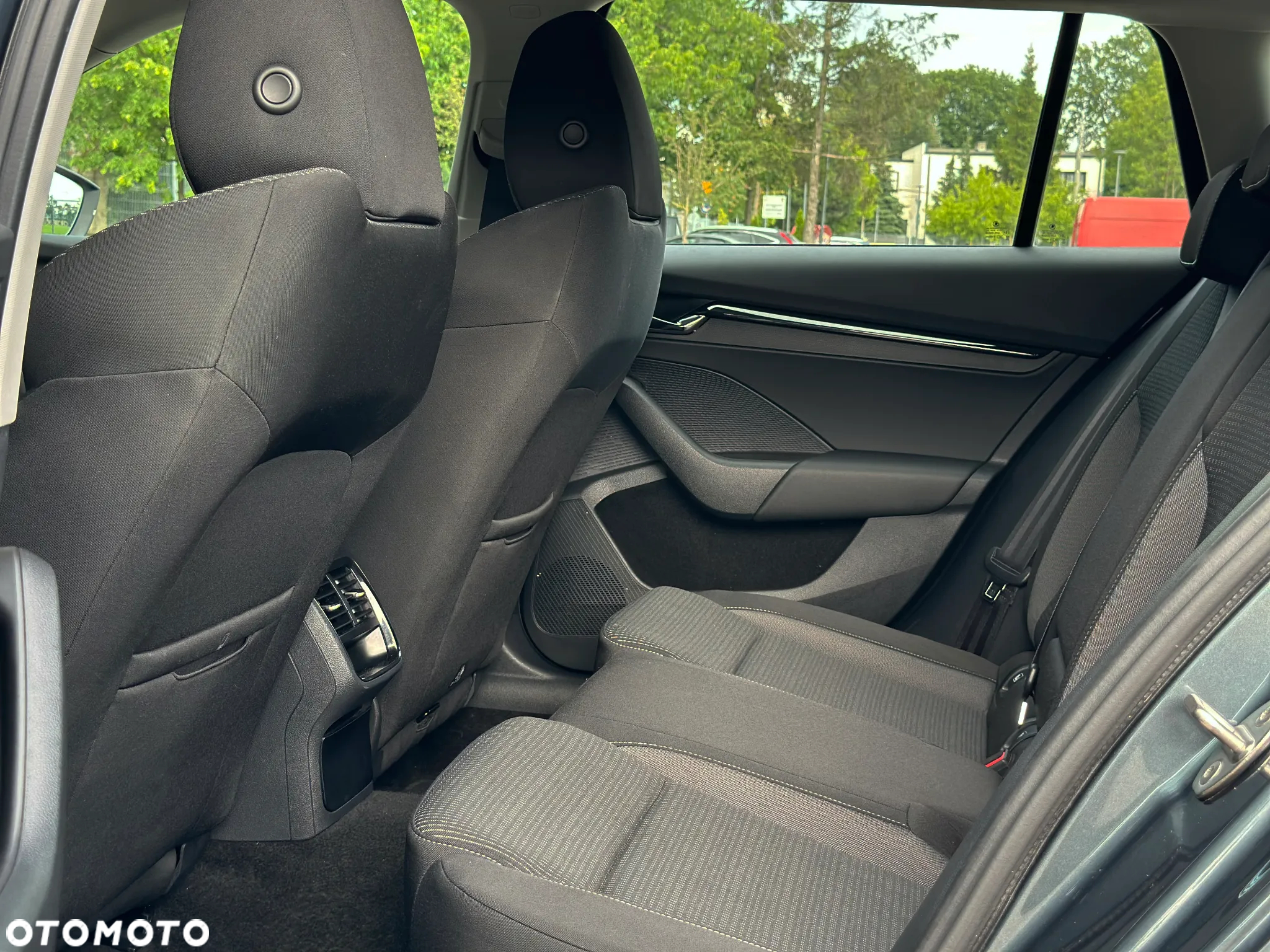 Skoda Octavia 1.5 TSI Business - 10