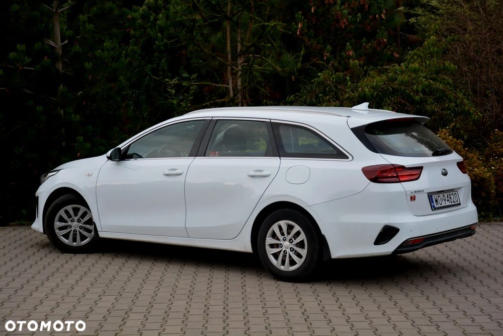 Kia Ceed - 12