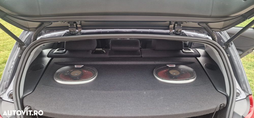 BMW Seria 1 118d - 32