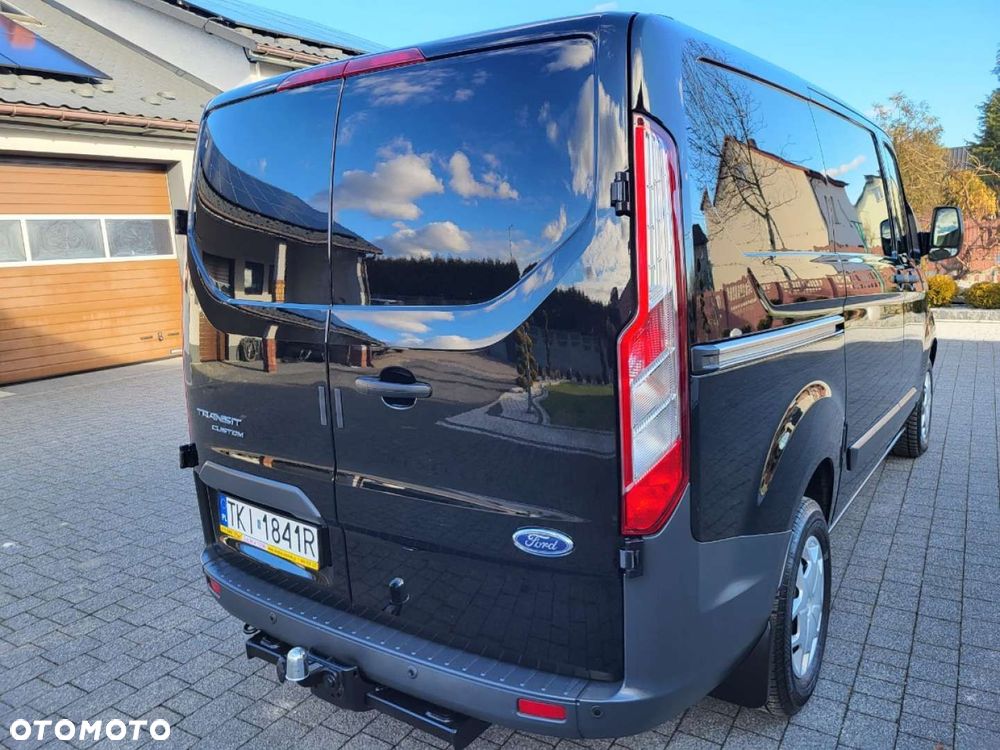 Ford Tourneo Custom - 8