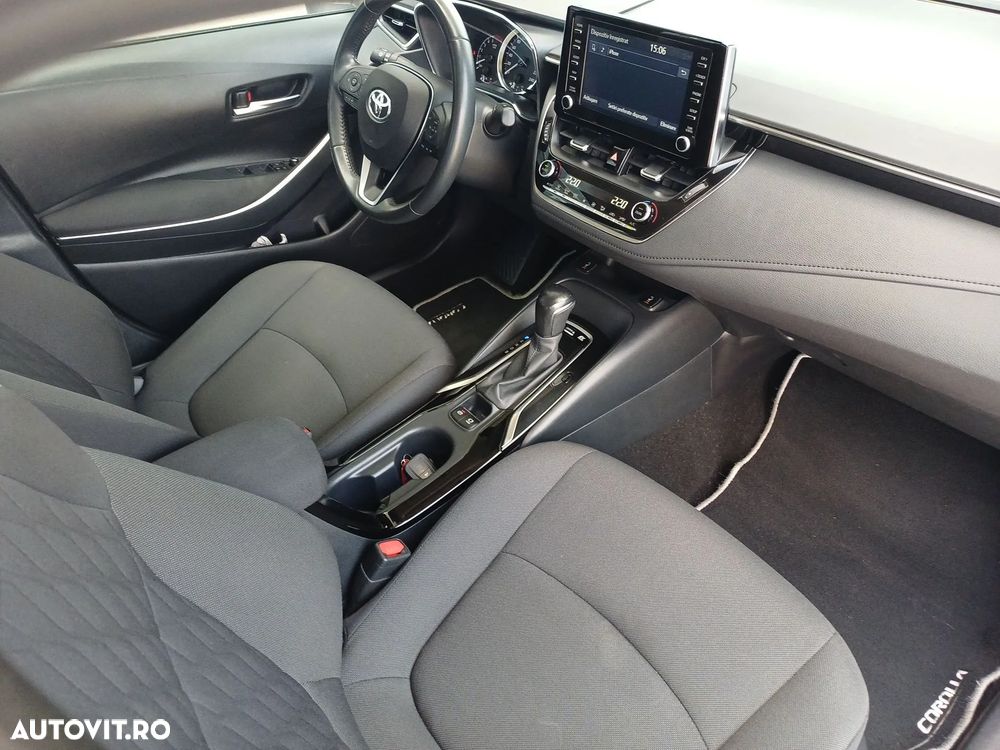 Toyota Corolla 1.8 HSD Business - 25