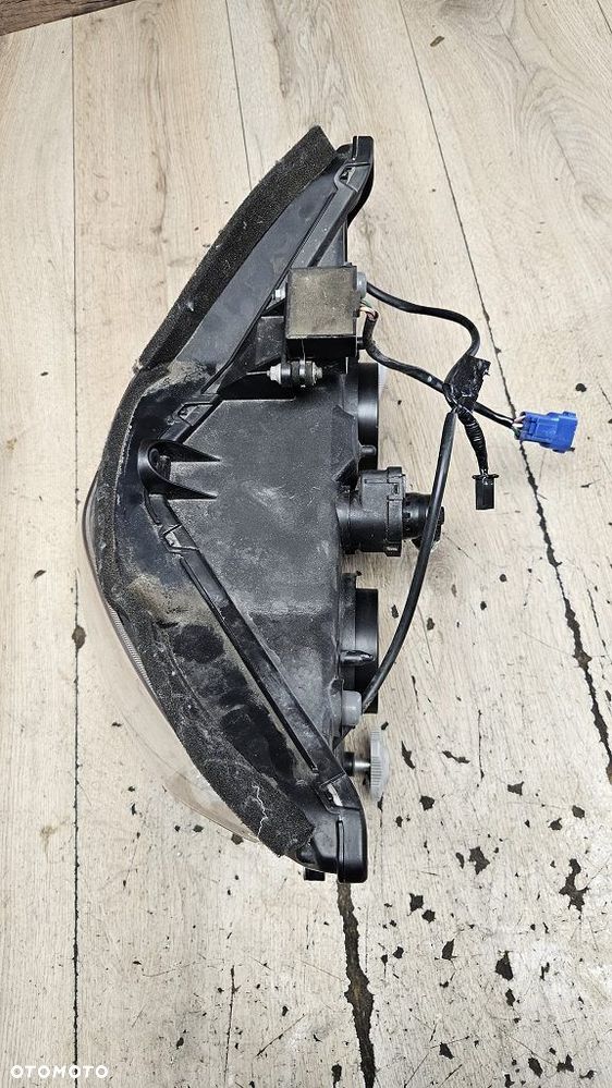 Reflektor lampa Honda ST1300 Pan European - 11