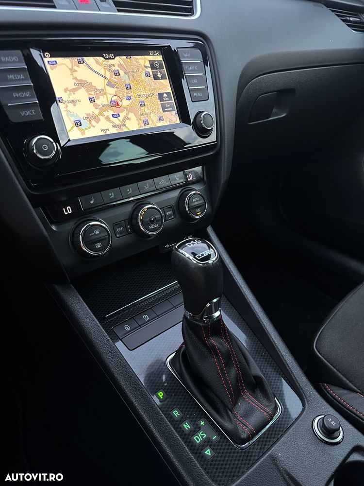 Skoda Octavia Combi Diesel 2.0 TDI DSG RS - 30