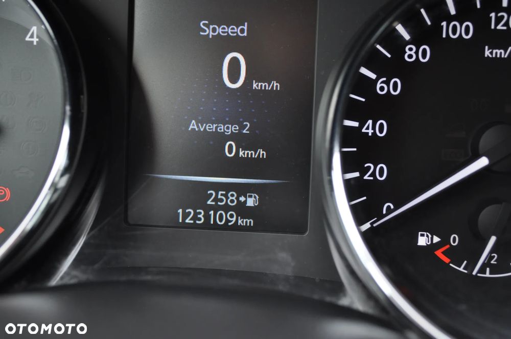 Nissan Qashqai - 35
