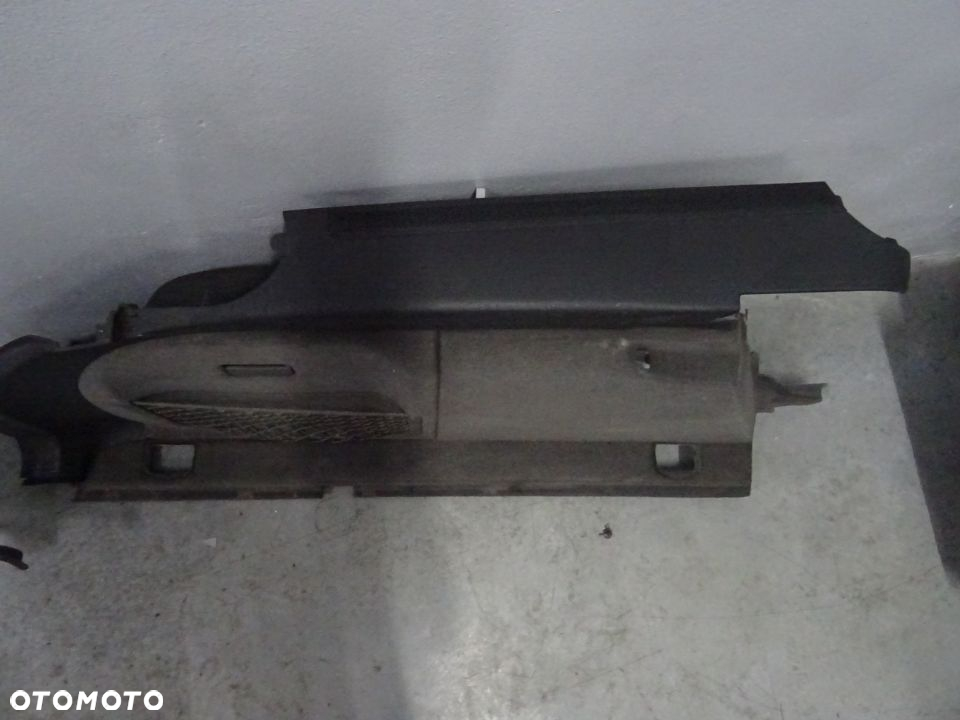 BOCZEK LEWY BAGAŻNIKA AUDI A4 B6 KOMBI NR67 - 2
