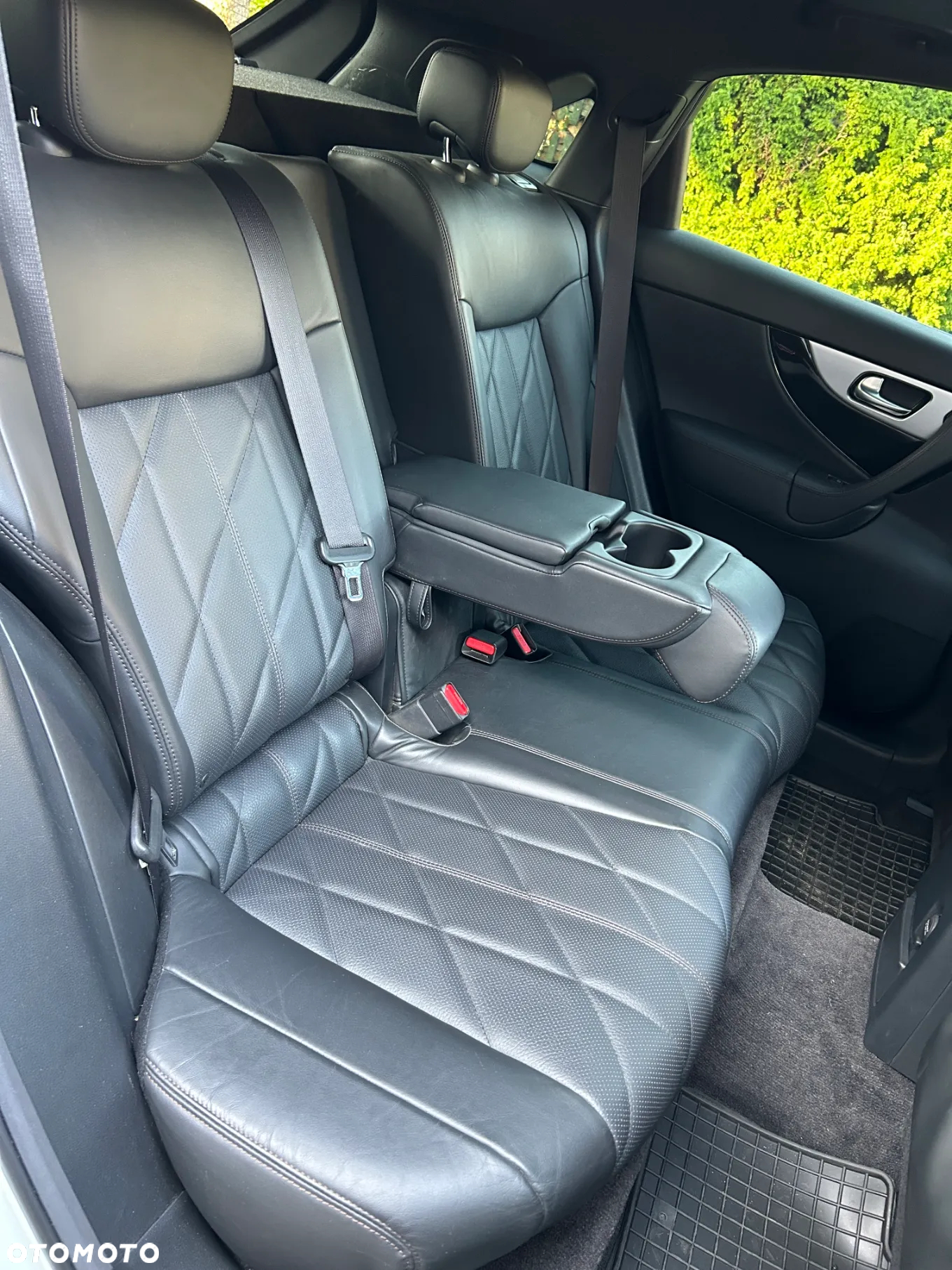 Infiniti QX70 3.7 S Premium - 19