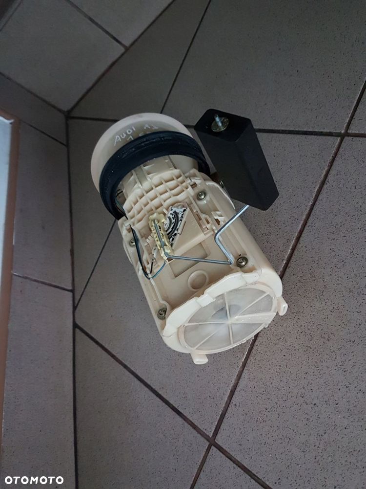 AUDI A3 GOLF 1.6 POMPA POMKA PALIWA 1J0919051H - 7