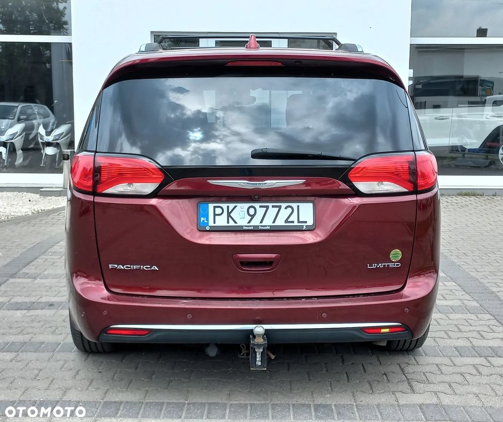 Chrysler Pacifica - 8