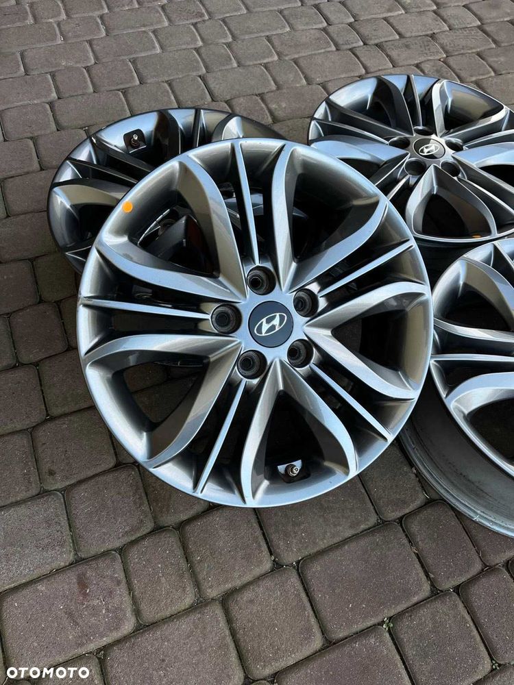 Oryginalne alufelgi Hyundai 5x114,3 17 CZUJNIKI Tucson IX35 Antracyt