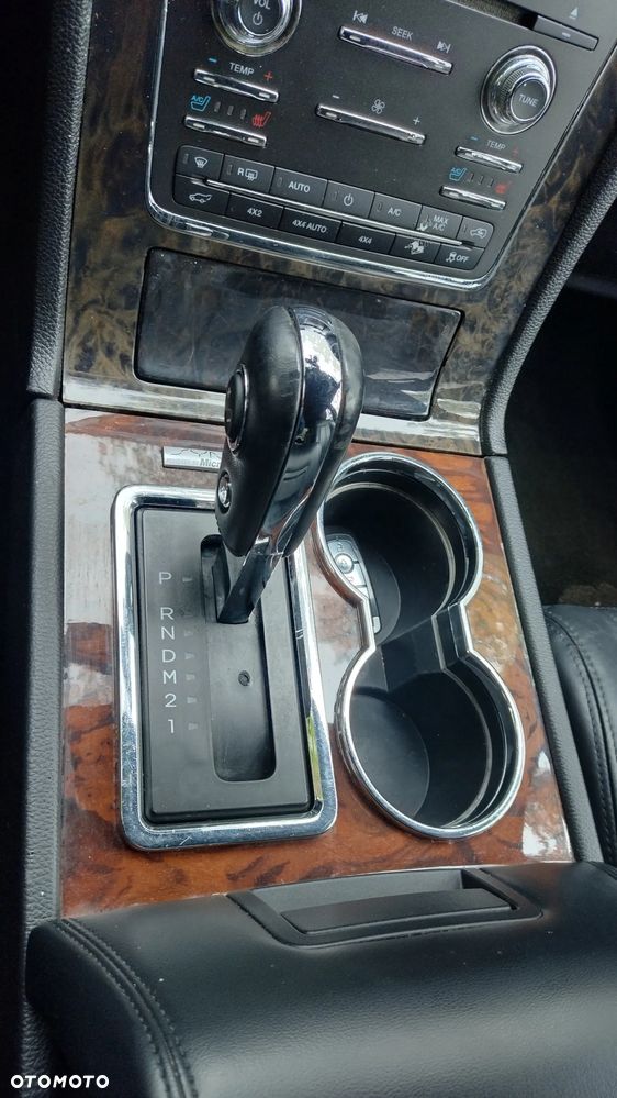 Lincoln Navigator - 9