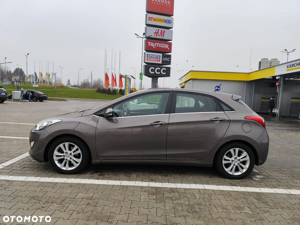 Hyundai i30 1.6 CRDi Trend - 3