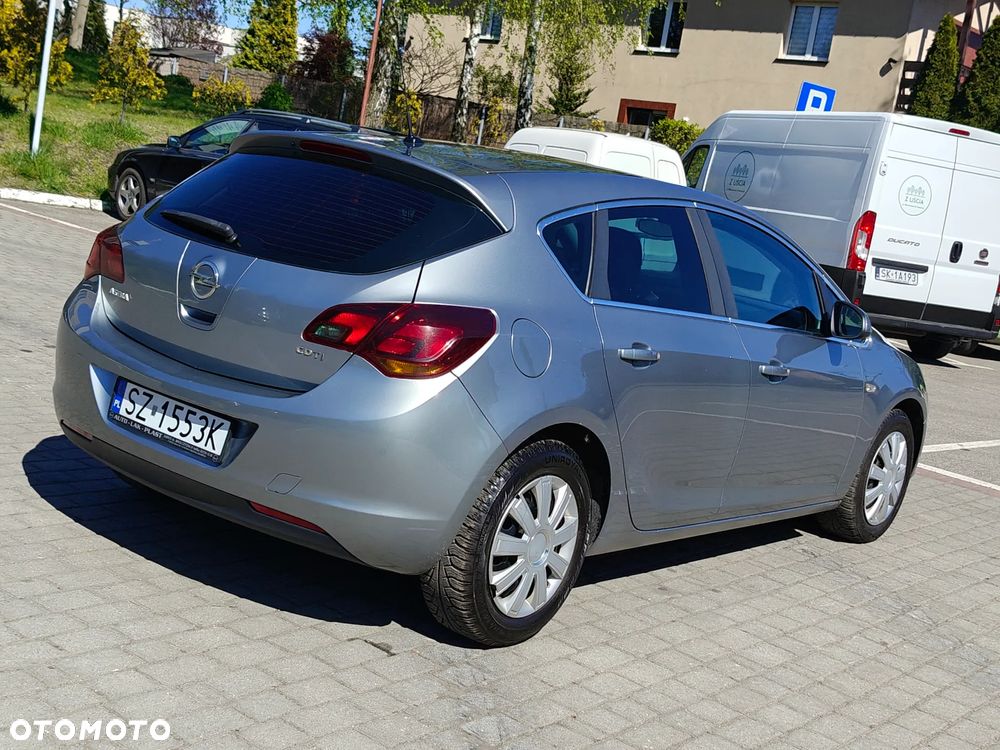 Opel Astra 1.7 CDTI Cosmo - 10