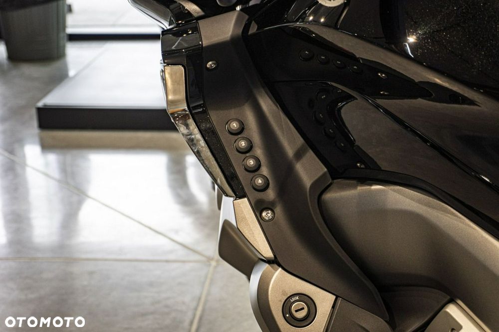 BMW K - 9
