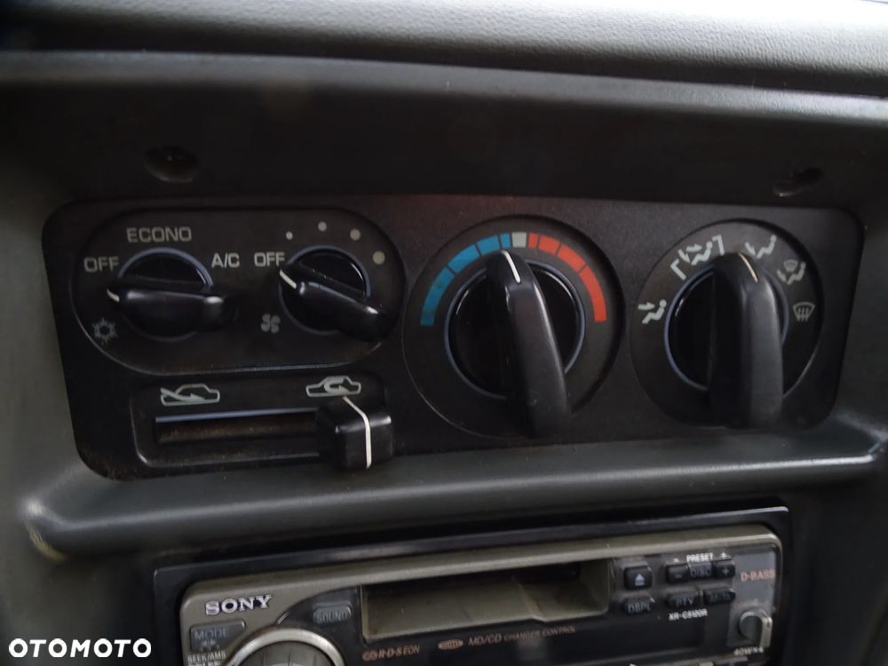 Mitsubishi Pajero - 9