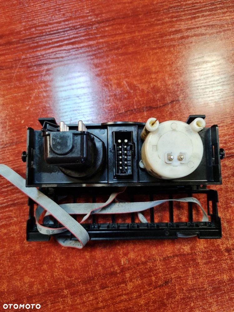 PANEL KLIMATYZACJI KLIMATRONIK MERCEDES W124 - 2