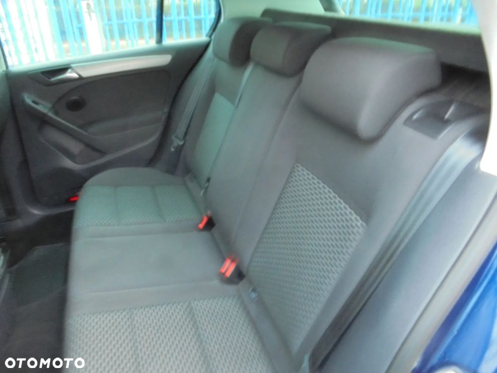 Volkswagen Golf 1.6 TDI DPF Comfortline - 12