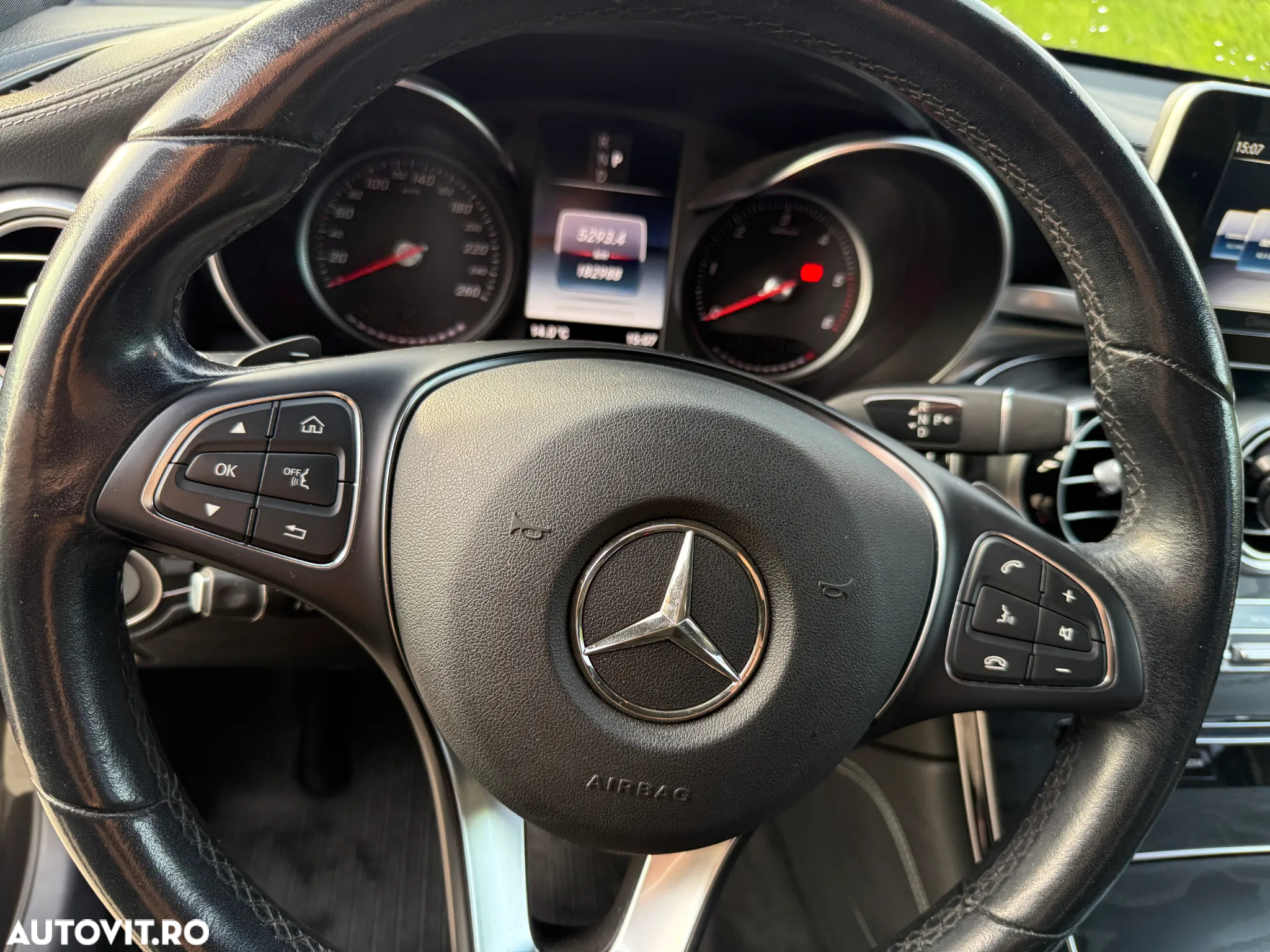 Mercedes-Benz GLC 220 d 4Matic 9G-TRONIC - 25