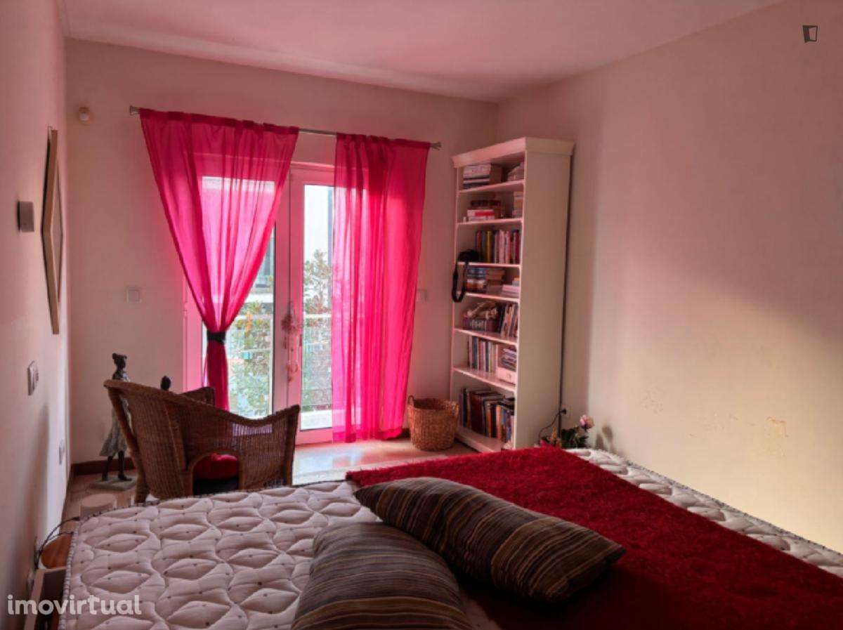 Quarto - localizado em Setubal - Grande imagem: 3/6