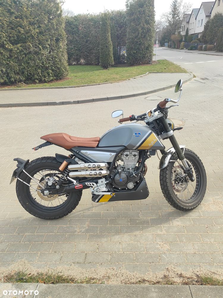Mondial HPS 125 - 4