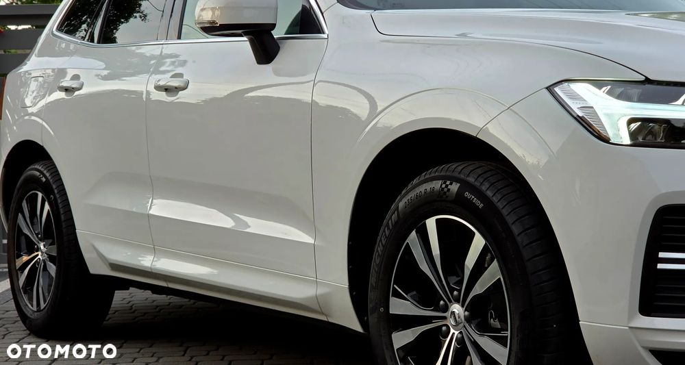 Volvo XC 60 B4 B Momentum Pro - 20