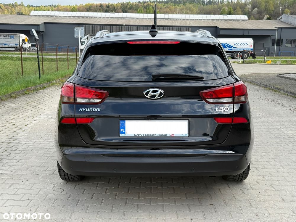 Hyundai i30 1.6 D Comfort DCT - 6