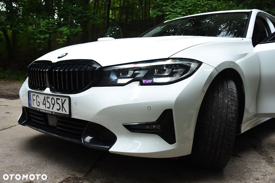 BMW Seria 3 320i - 22