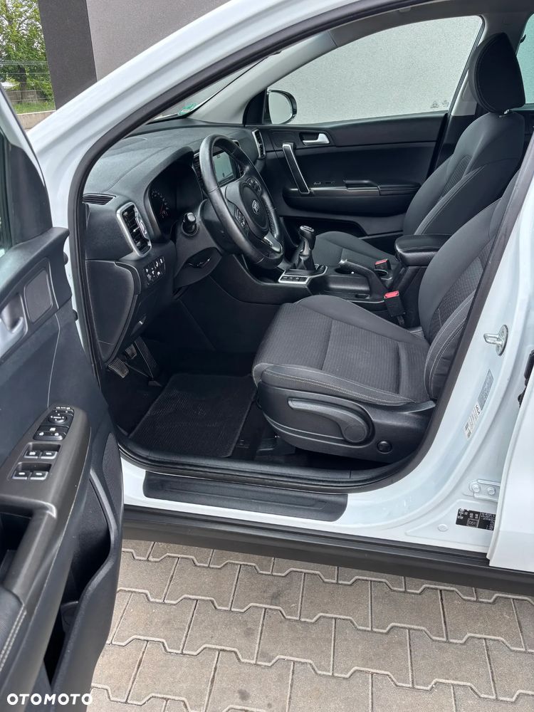 Kia Sportage 2.0 CRDI 4WD Dream-Team Edition - 13