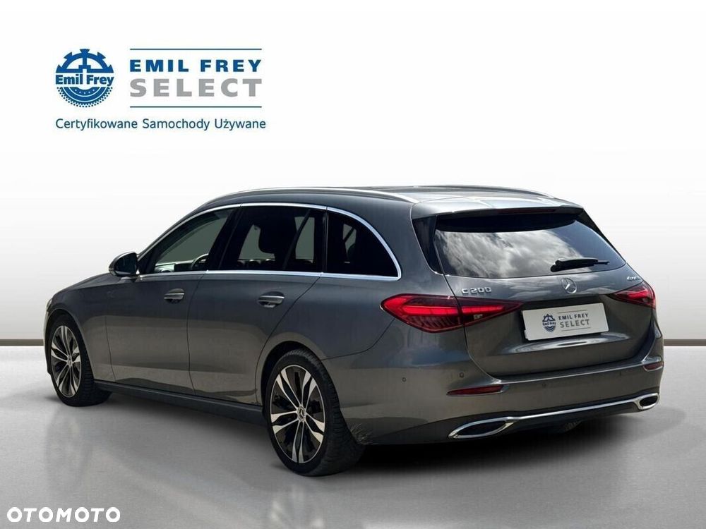 Mercedes-Benz C200 2025 photo 4